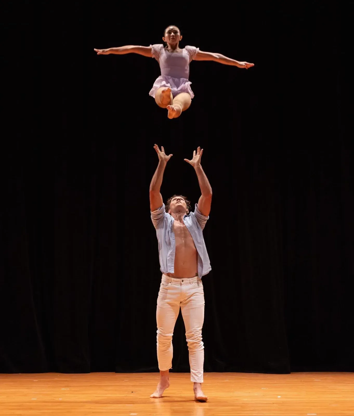 Acrobatic Hand to Hand Act Hong Kong