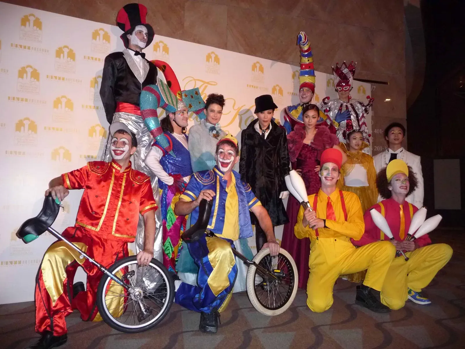 circus performers for Hong Kong gala dinner
