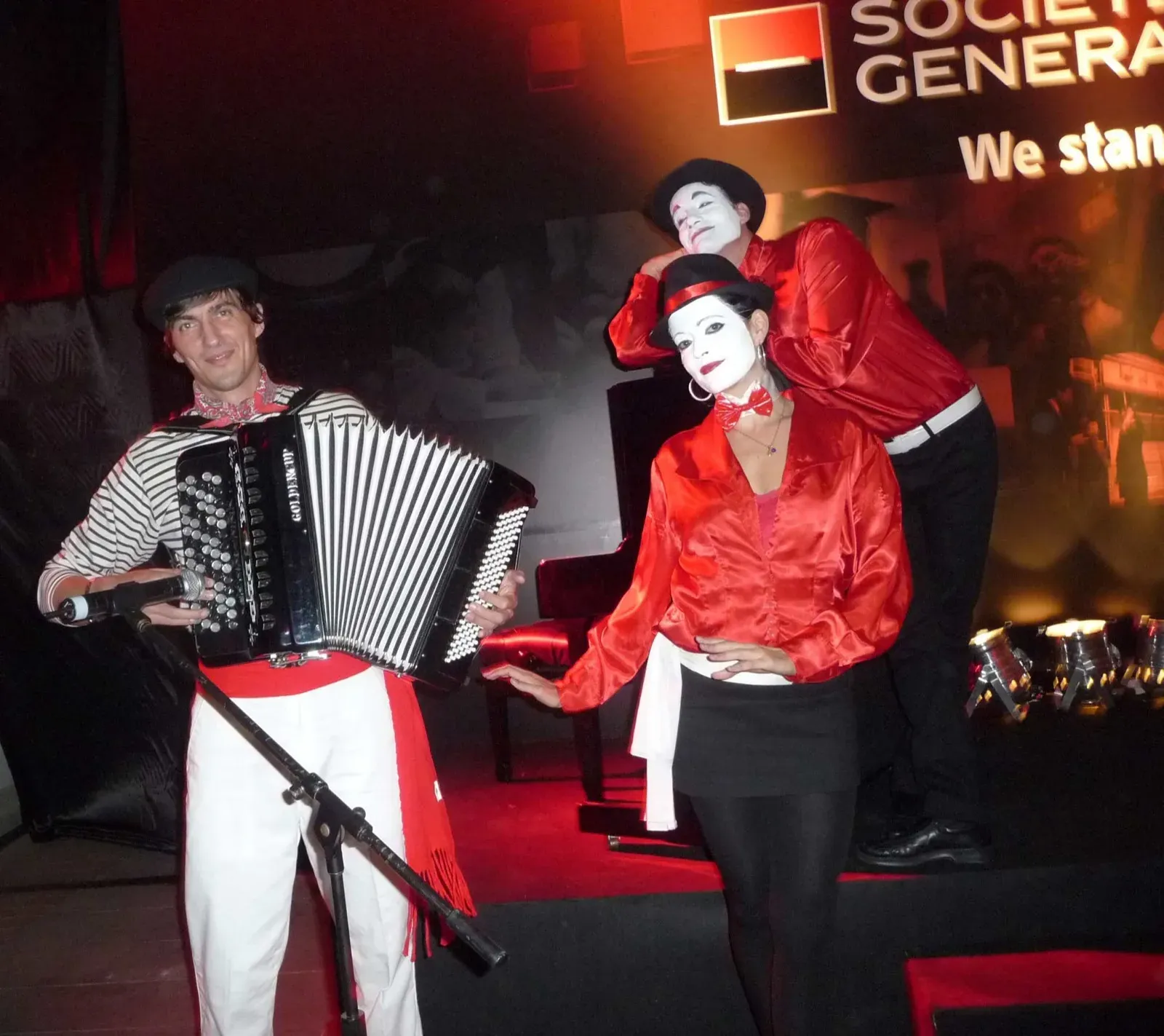 Accordion player and mime artists entertaining at a Société Générale corporate event in Hong Kong