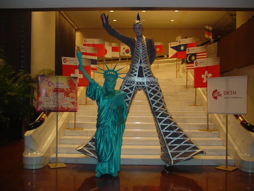 Country icons roving performers in Hong Kong