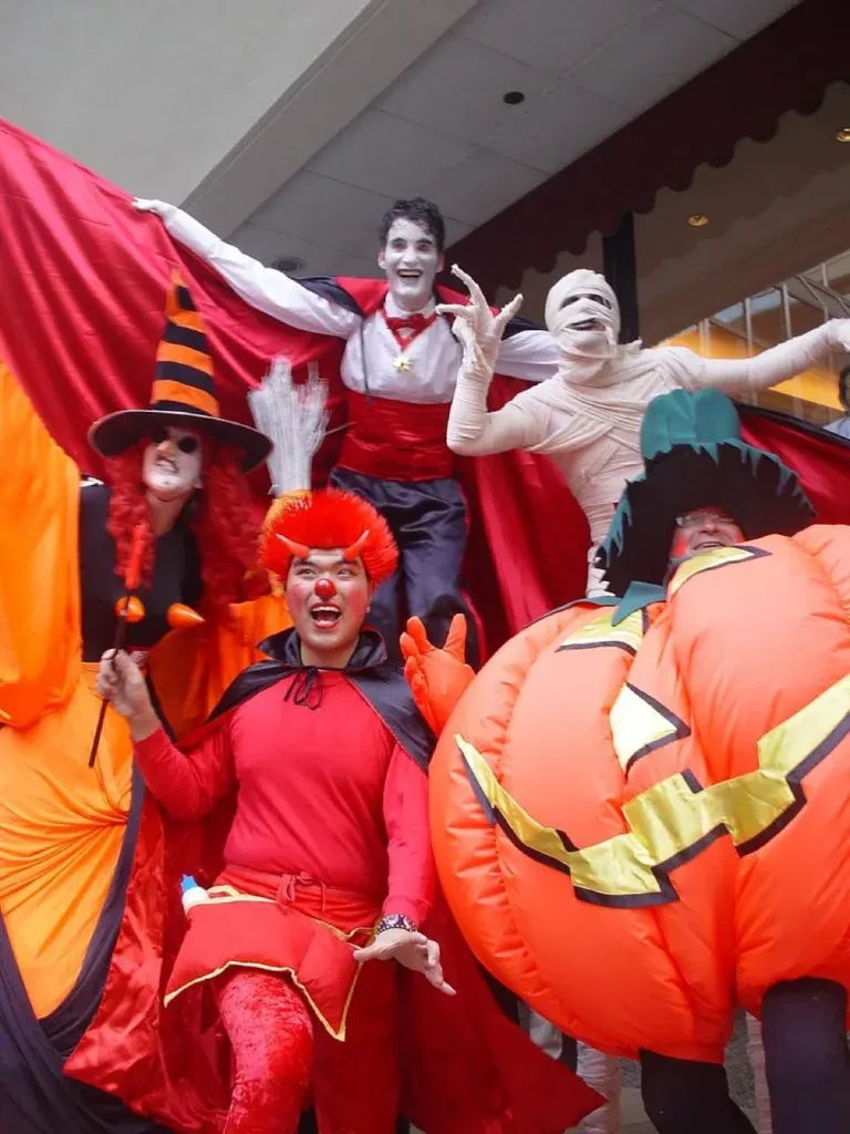 HALLOWEEN ROVING CHARACTERS IN HONG KONG