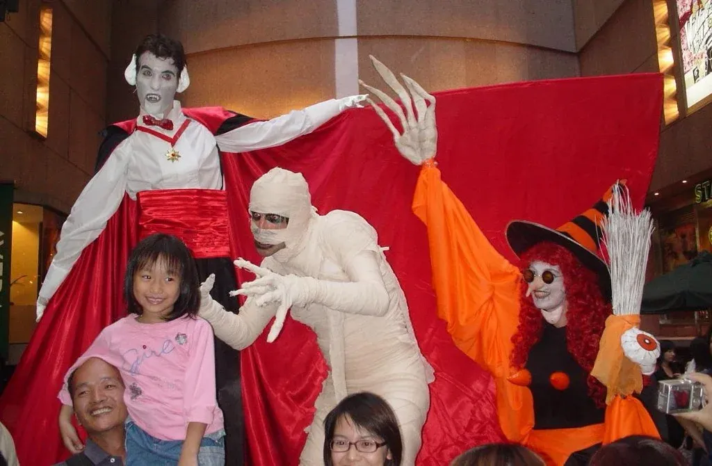 Halloween roving performers in Hong Kong