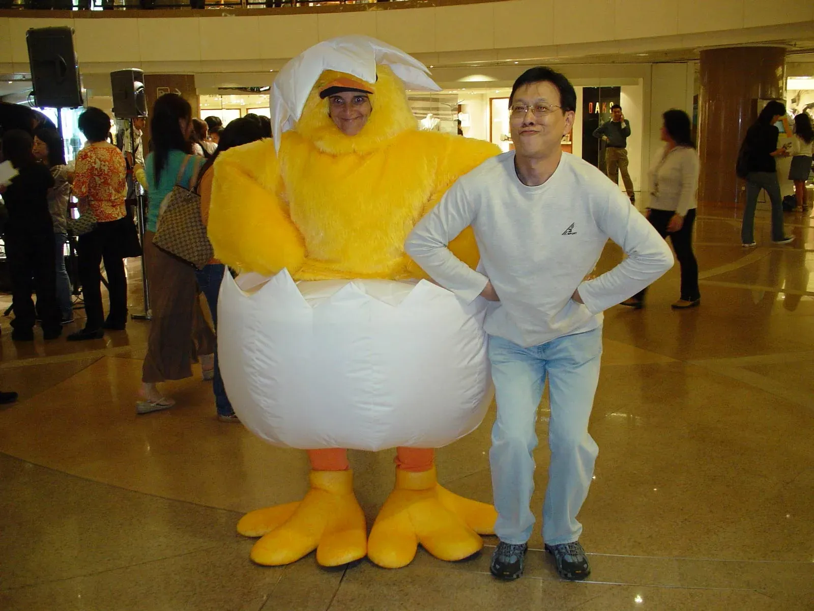 hk easter yellow chicken in egg mascot for shopping mall promotion event