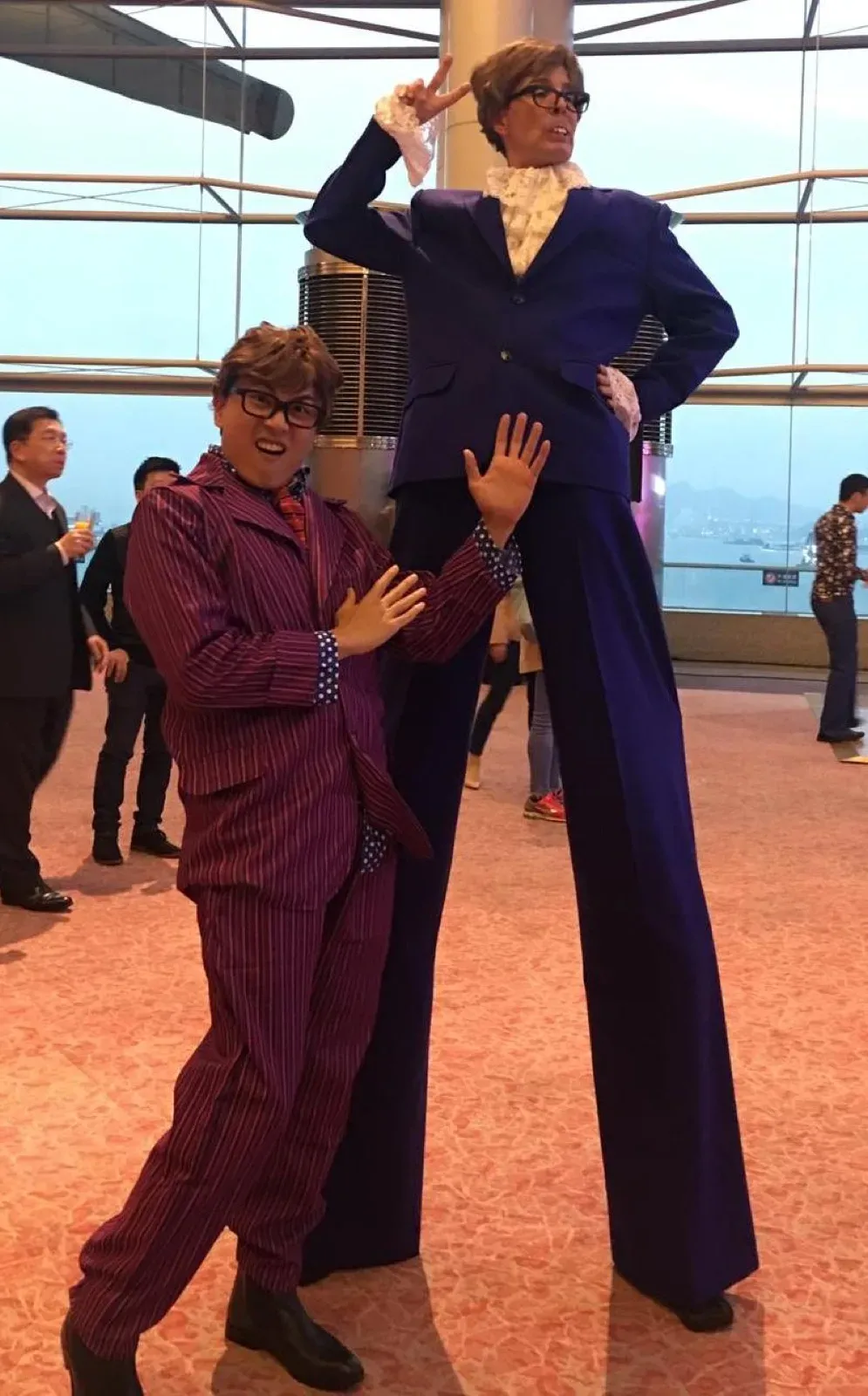 hong kong Austin Power performer on stilts for gala dinner party event