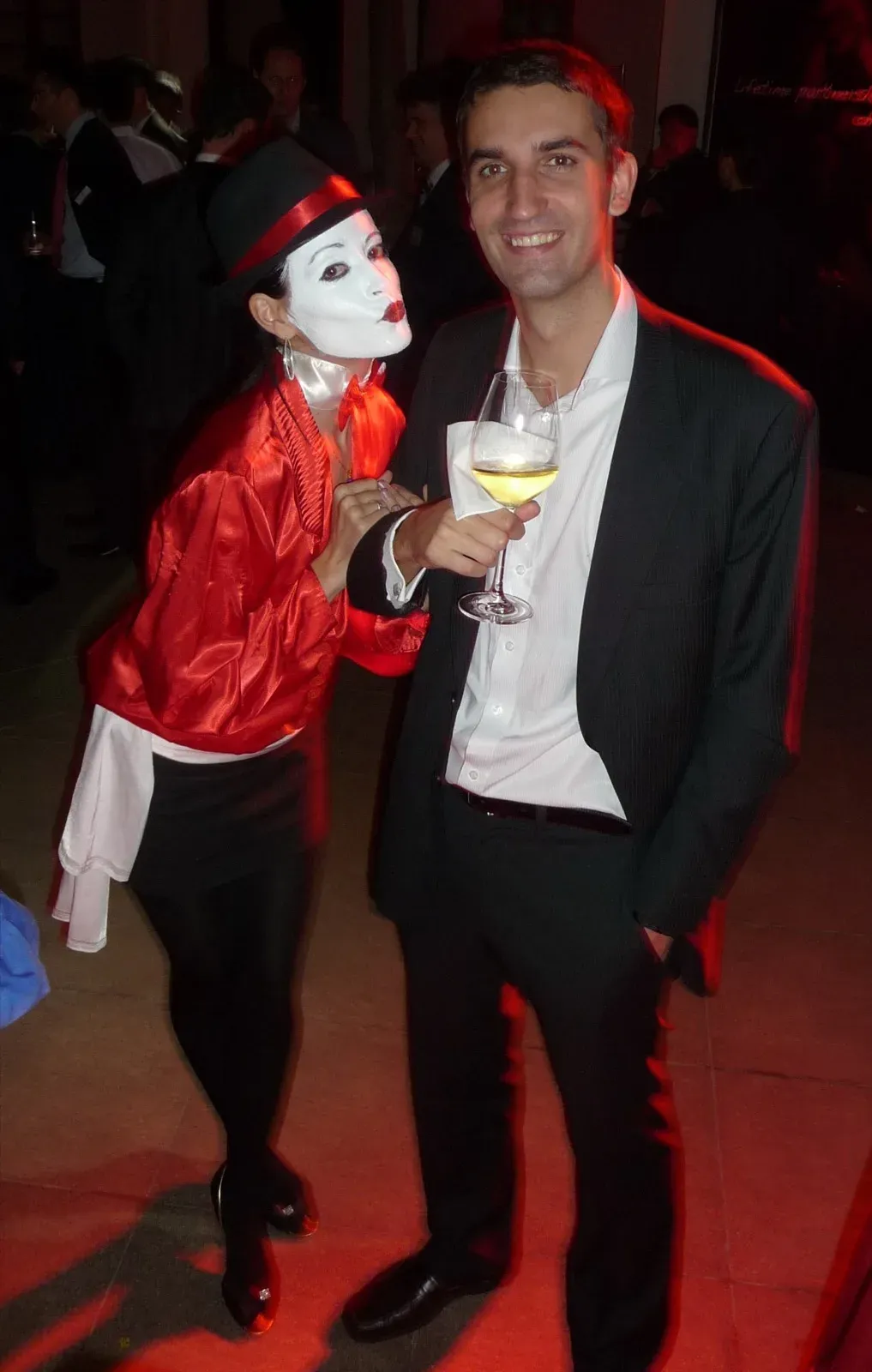 hong kong business meeting entertained by elegant white face mime entertainers