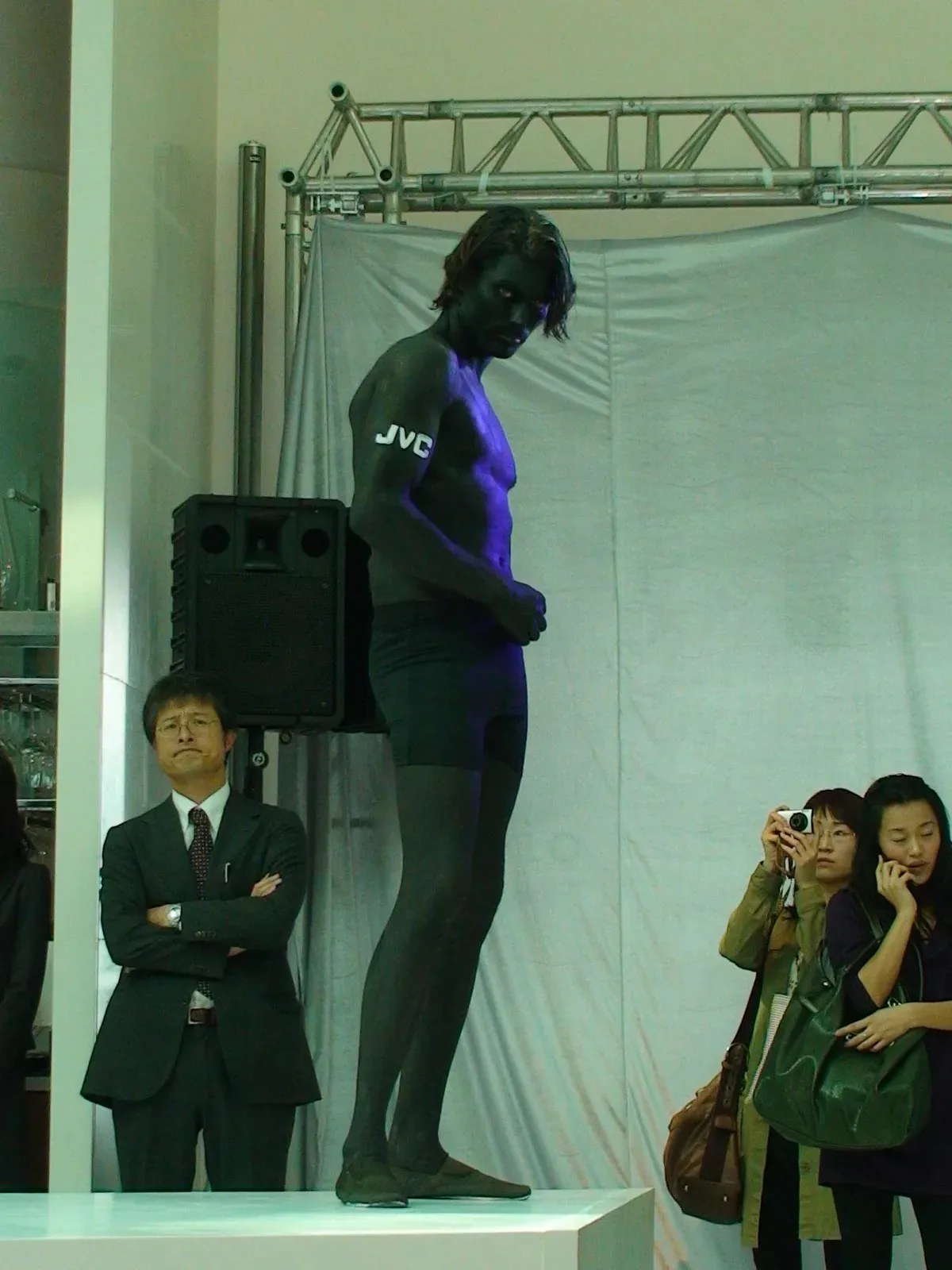 hong kong living statue in black color painted body for JVC promotion event