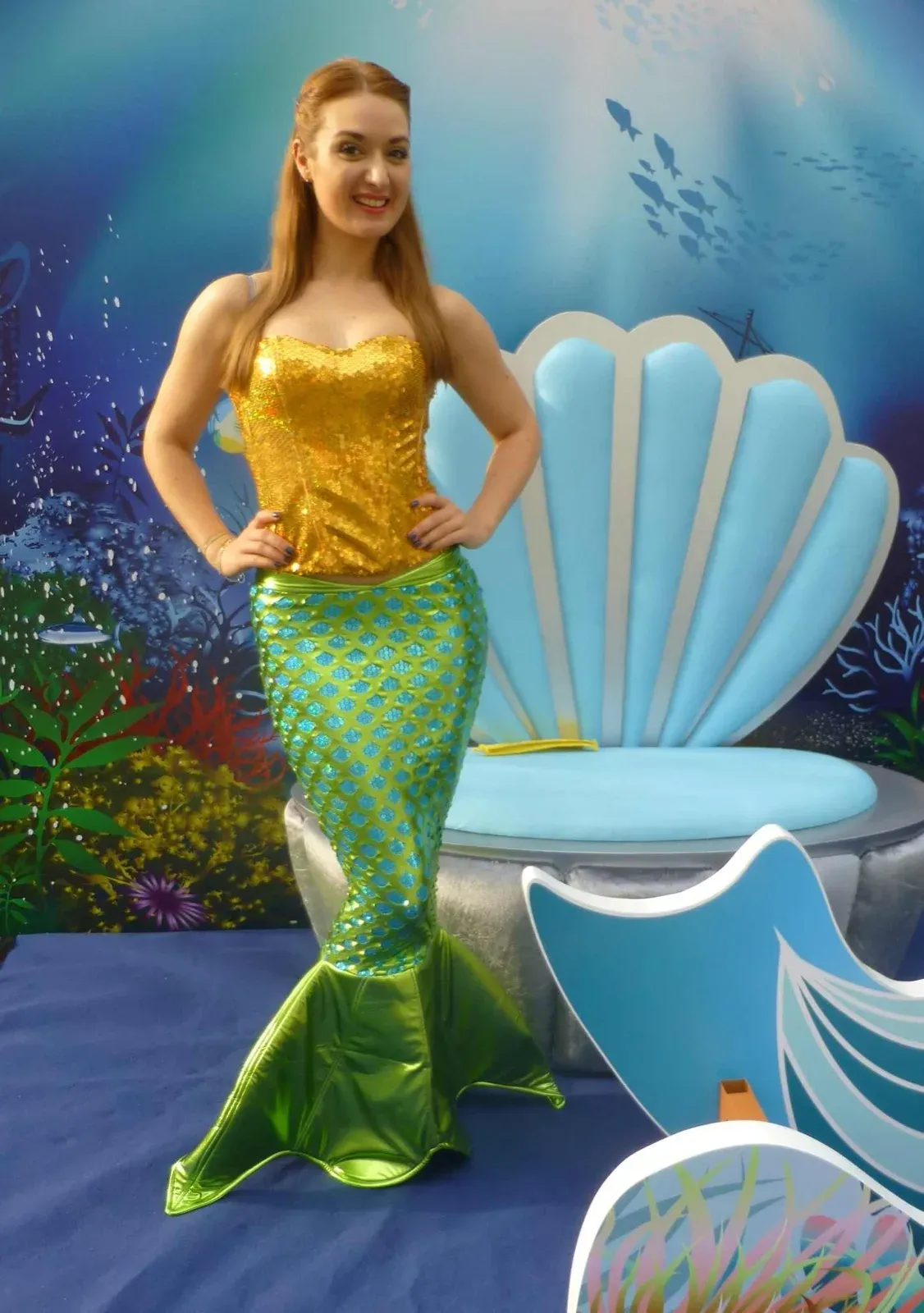 Hong Kong mermaid pretty performer photo opportunity for club members day event