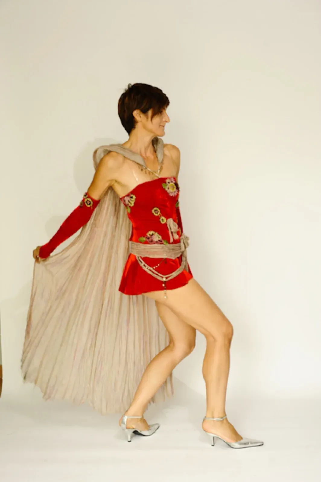 Hong Kong red short dress for dancer and performer in event