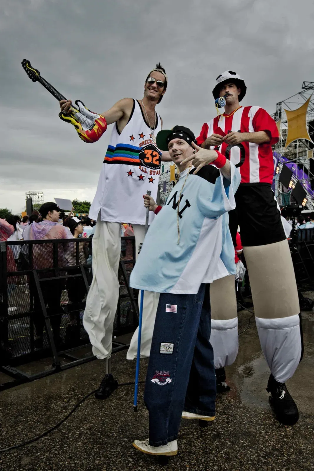 hong kong stilts walker Hip Hop & Football soccer player costume
