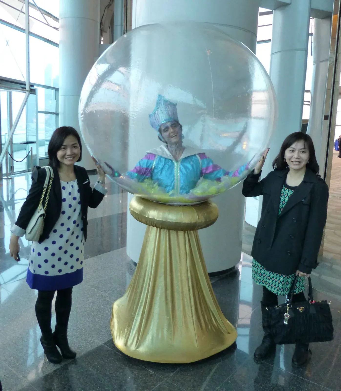 hong kong walking sea pearl costume performer for cocktail event