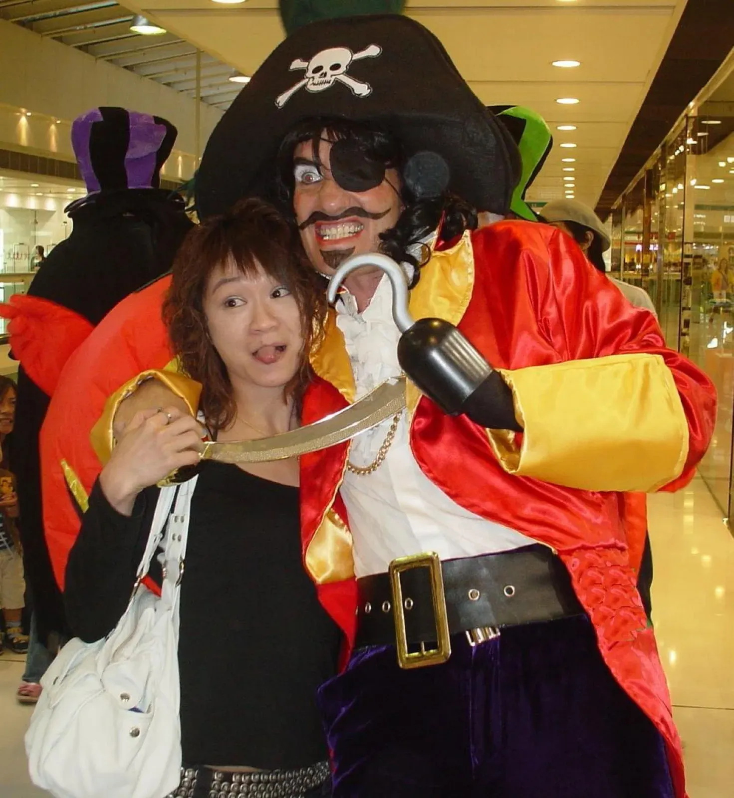 Mad pirate entertainer for Hong Kong mall halloween event