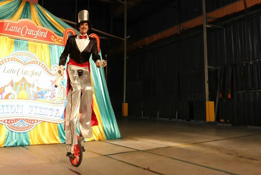 Giraffe unicycle special act for Hong Kong events