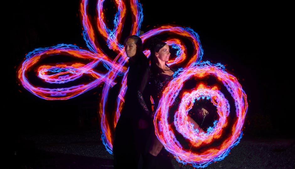 LED JUGGLING & SPINNING PERFORMANCE