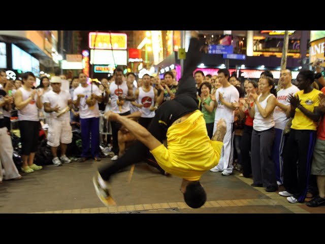 CAPOEIRA DANCE DEMONSTRATION IN THE STREETS OF HONG KONG