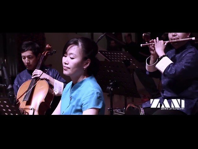 FUSION CHINESE WESTERN MUSIC IN HONG KONG SHOPPING MALL