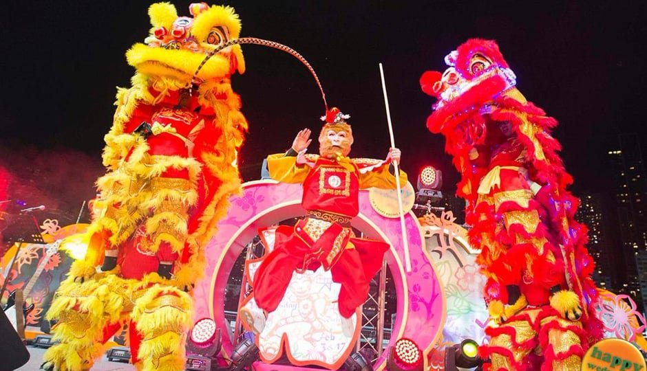 LED LION DANCE ON POLES FOR A GOLF CLUB