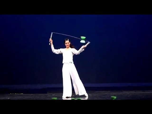 DIABOLO JUGGLER FROM ASIA