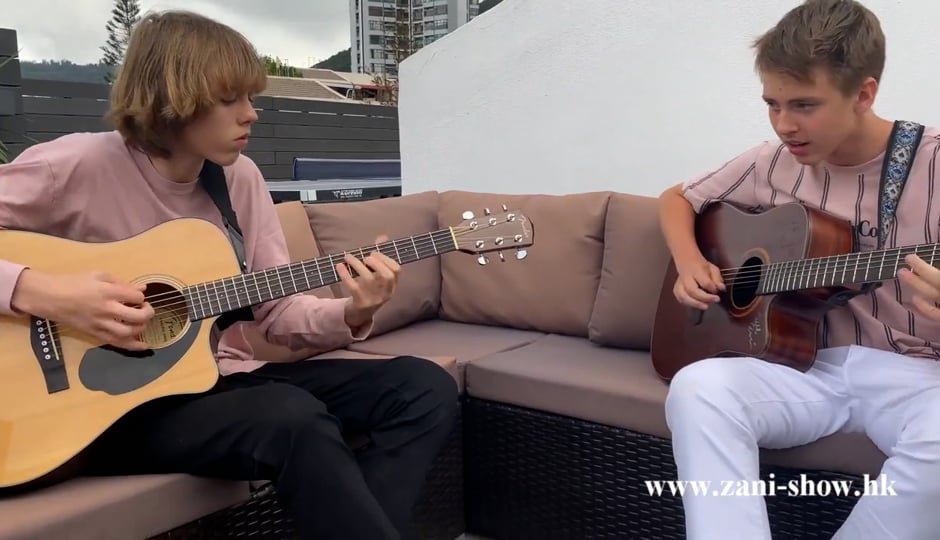 GUITARISTS EXTRAORDINAIRE IN HONG KONG