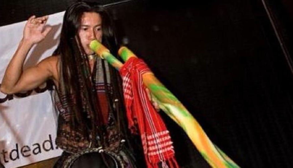 DIDGERIDOO PLAYER IN HONG KONG