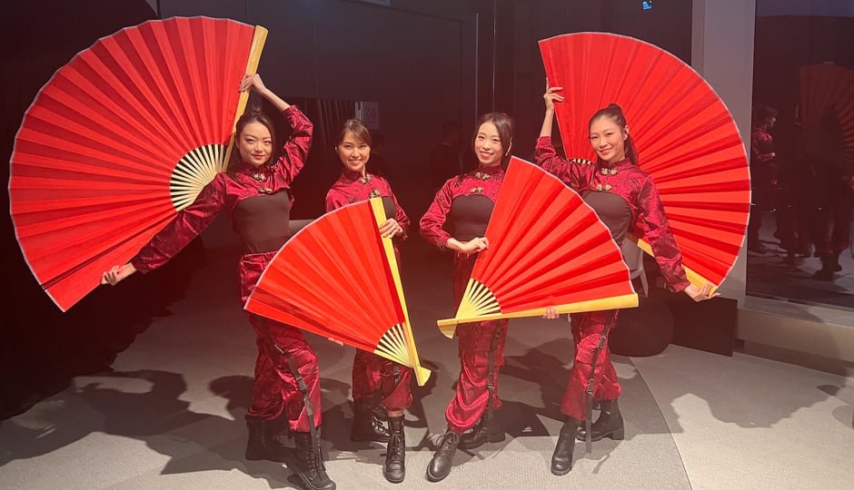 FAN DANCE & KUNG FU PERFORMANCE