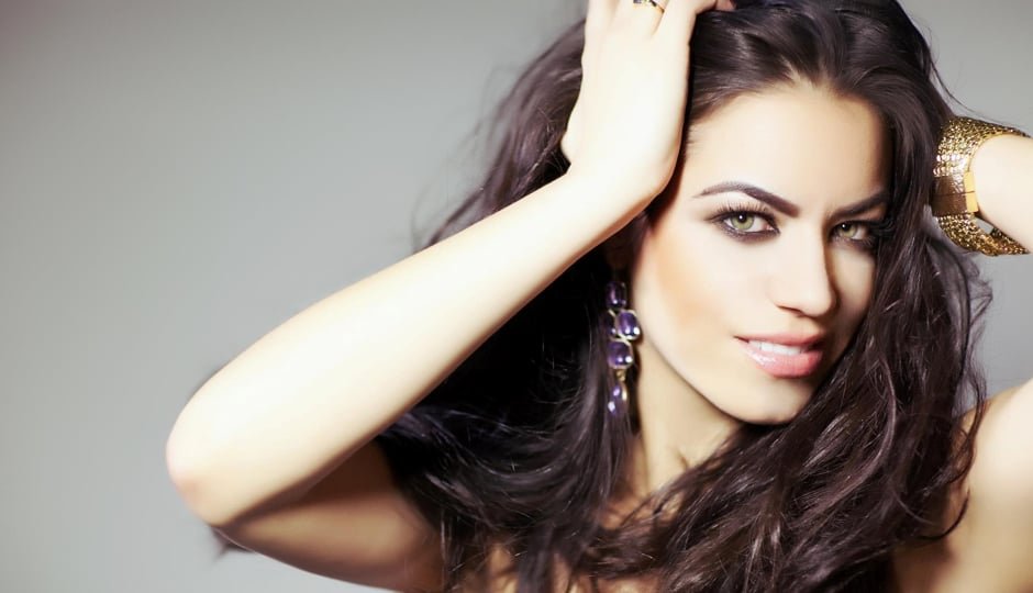 JAZZ SINGER & COVER POP TUNES