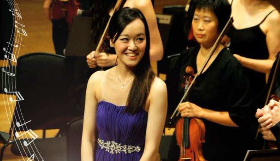 LYRIC SOPRANO SINGER IN CONCERT WITH PIANO IN HONG KONG