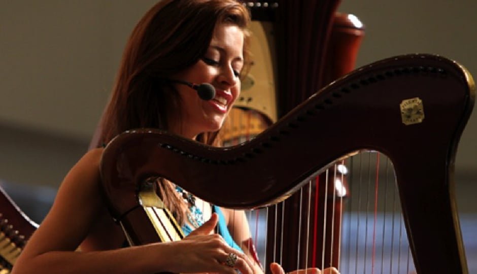 HARP & SINGING IN ENGLISH & MADARIN